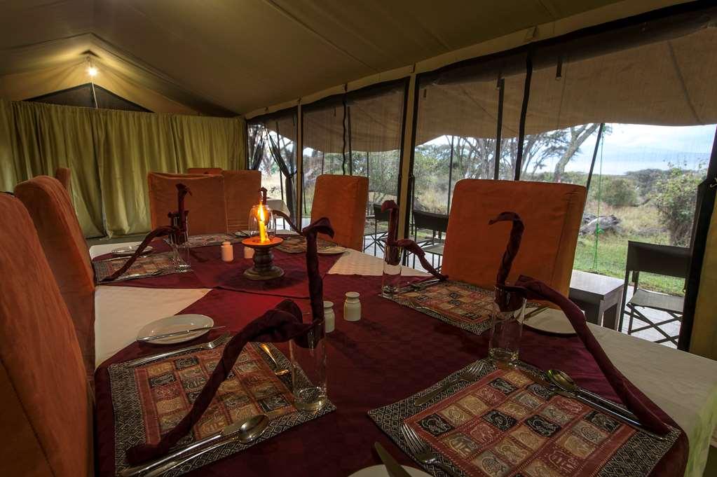 Karibu Camps And Lodges Lions Paw Ngorongoro Karatu Restaurant foto